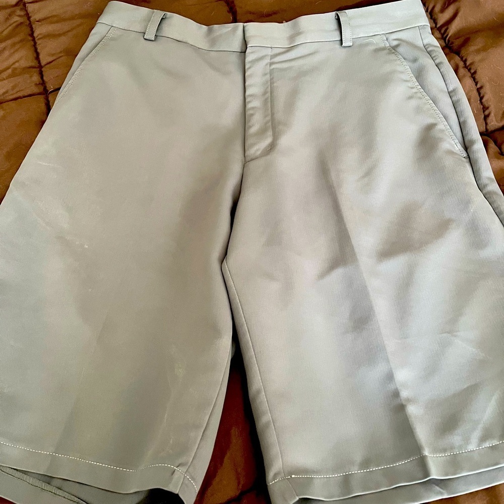 Men’s Gray Nike golf shorts Tiger Woods Collection size 32